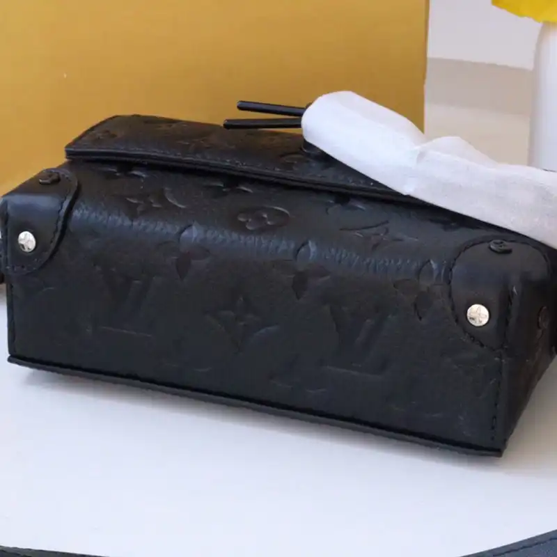 LV Bag 2210DJ0007