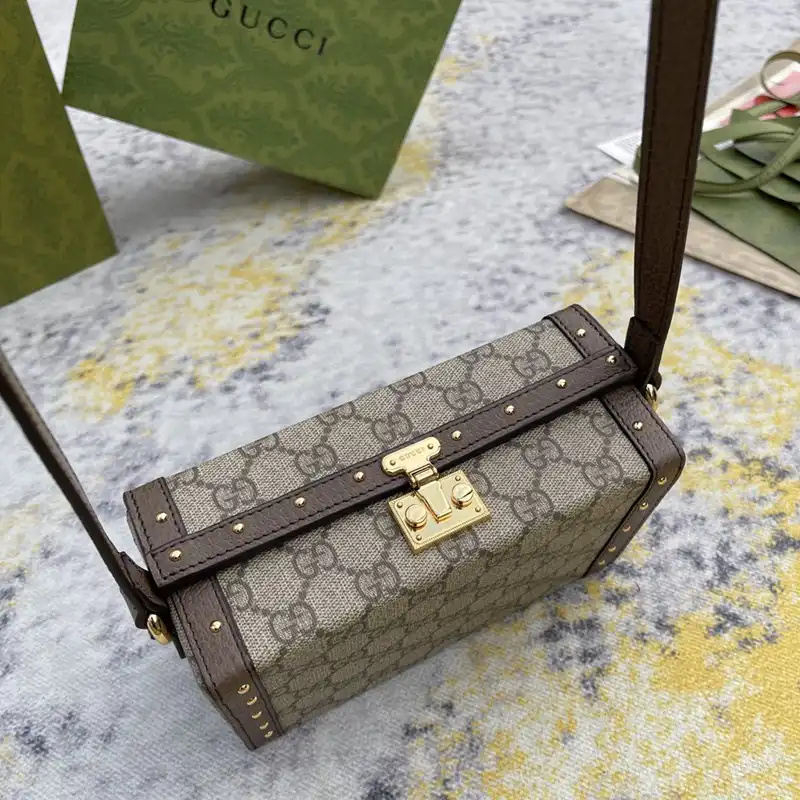 G*u*i bag 2210dj0038