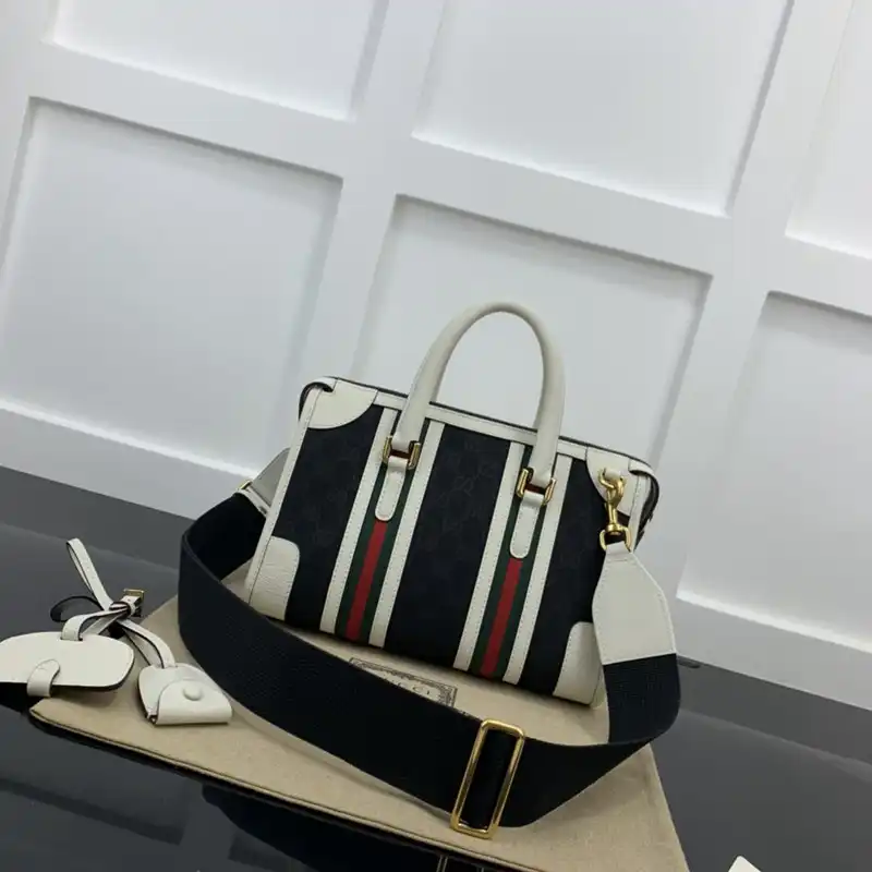 G*u*i bag 2211ya0024