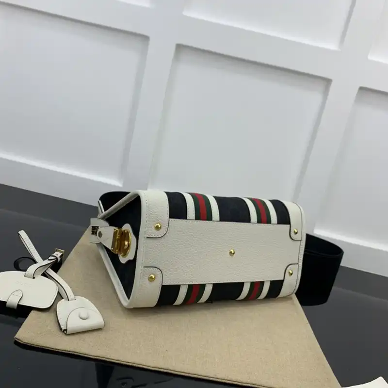 G*u*i bag 2211ya0024