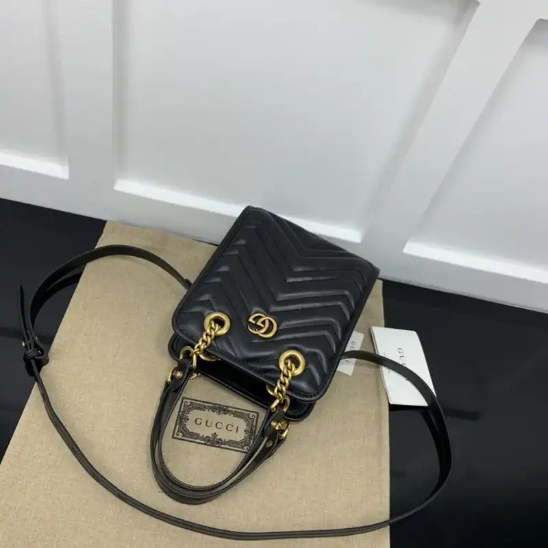G*u*i bag 2301ya0002