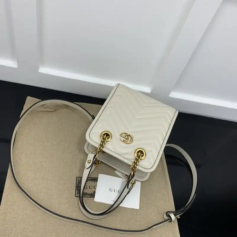 G*u*i bag 2301ya0003
