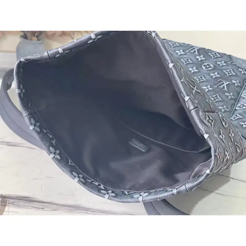 LV Bag 2301YZ0054