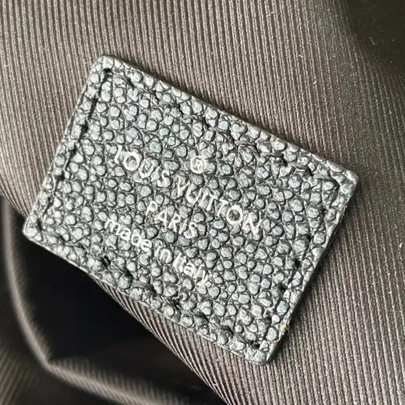LV Bag 2301YZ0054