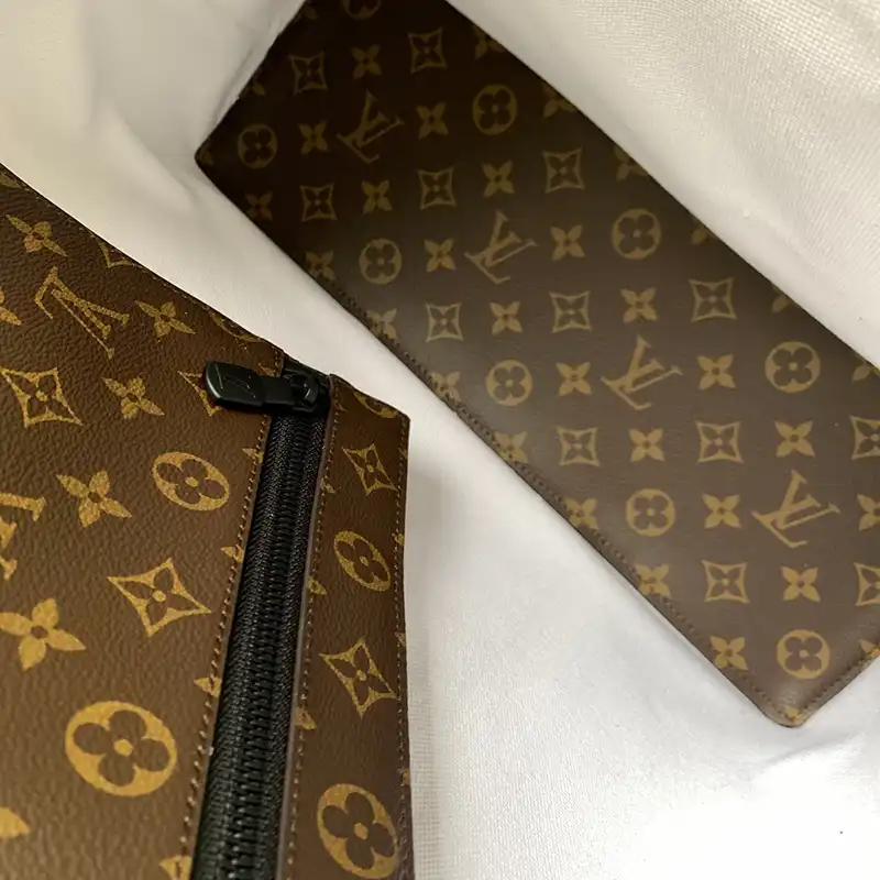 LV Bag 2304DJ0085