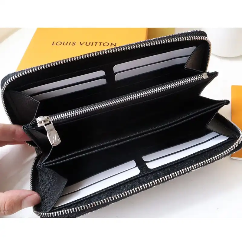 LV Bag 2306YA0128