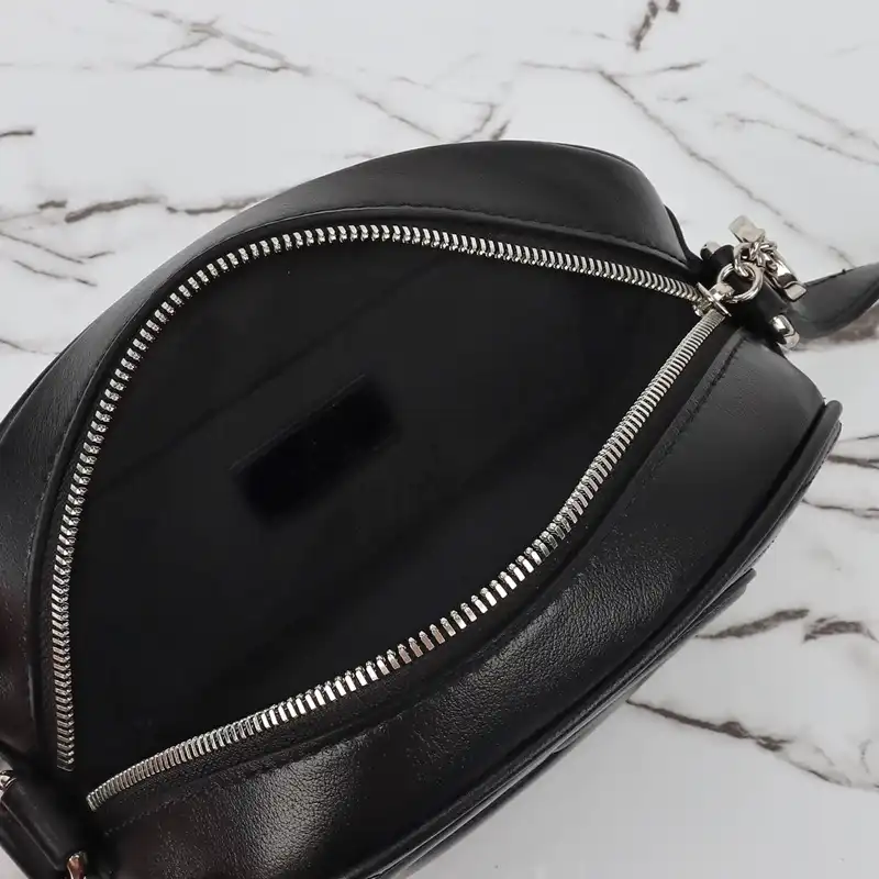 G*u*i bag 2309ya0040