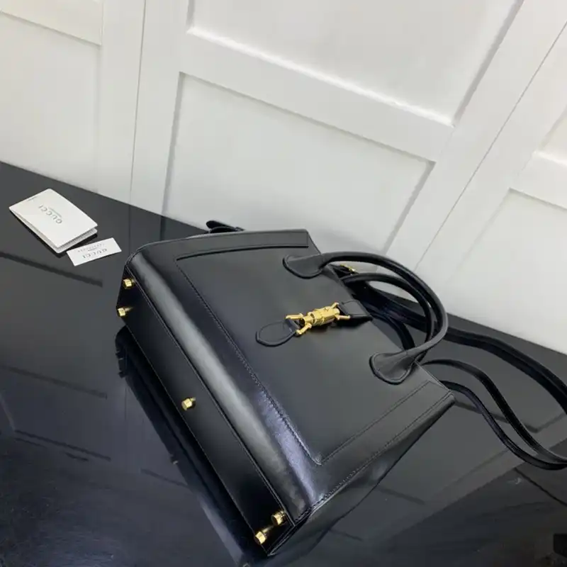 G*u*i bag 2309ya0072