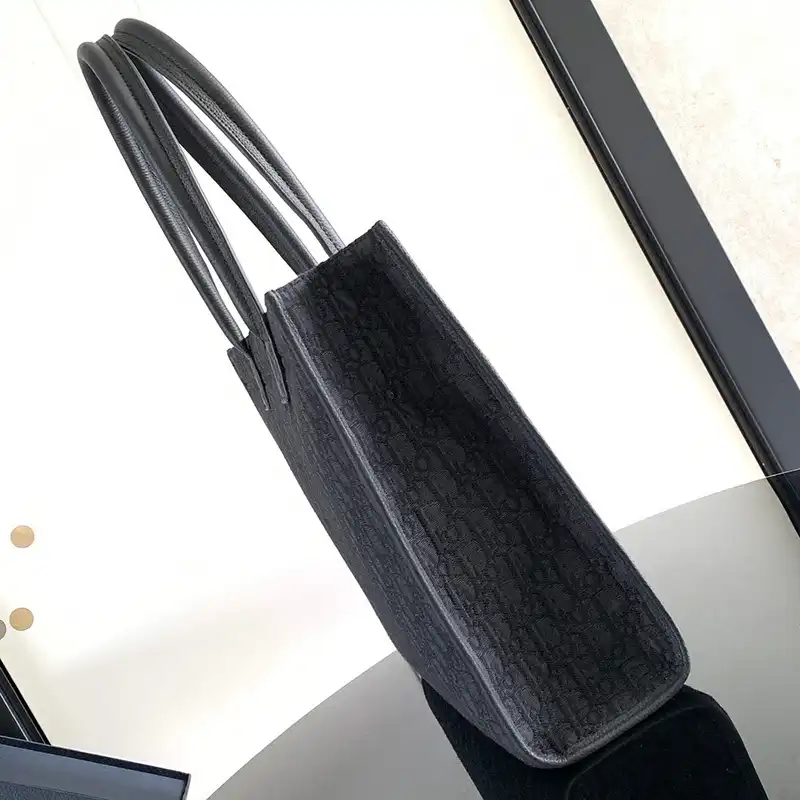 Dio Bag 2309YA0082