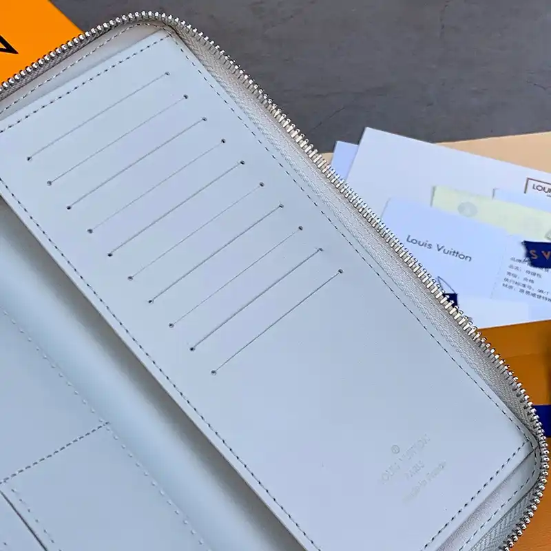 LV Bag 2309YA0115