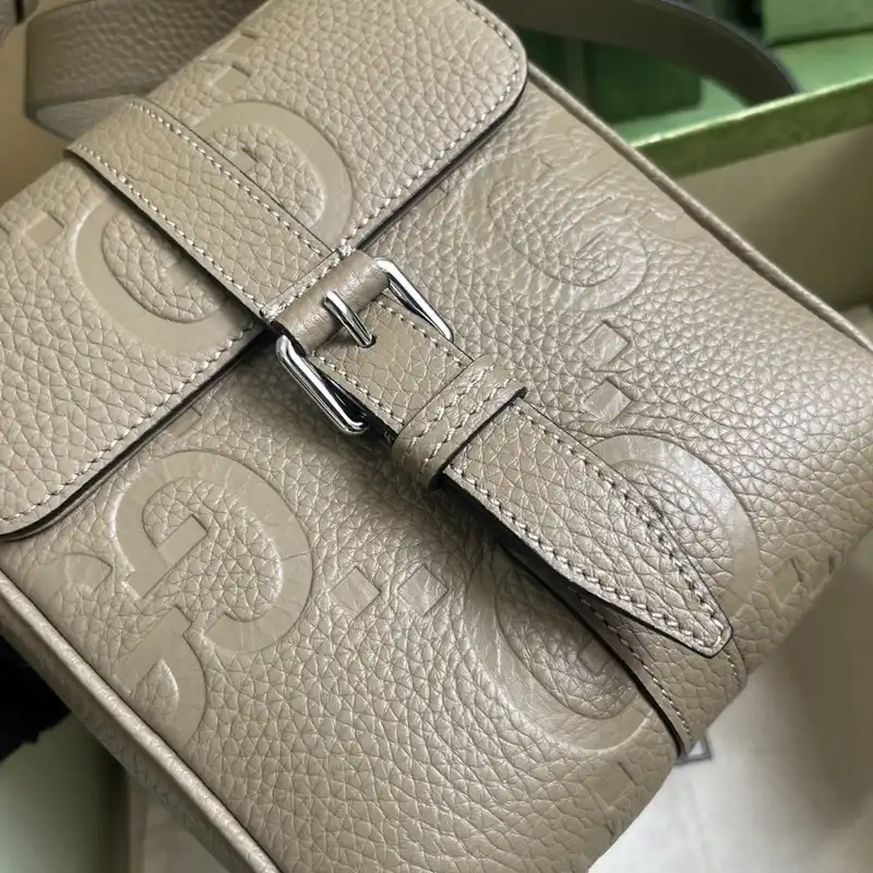 G*u*i bags 2312ya0127