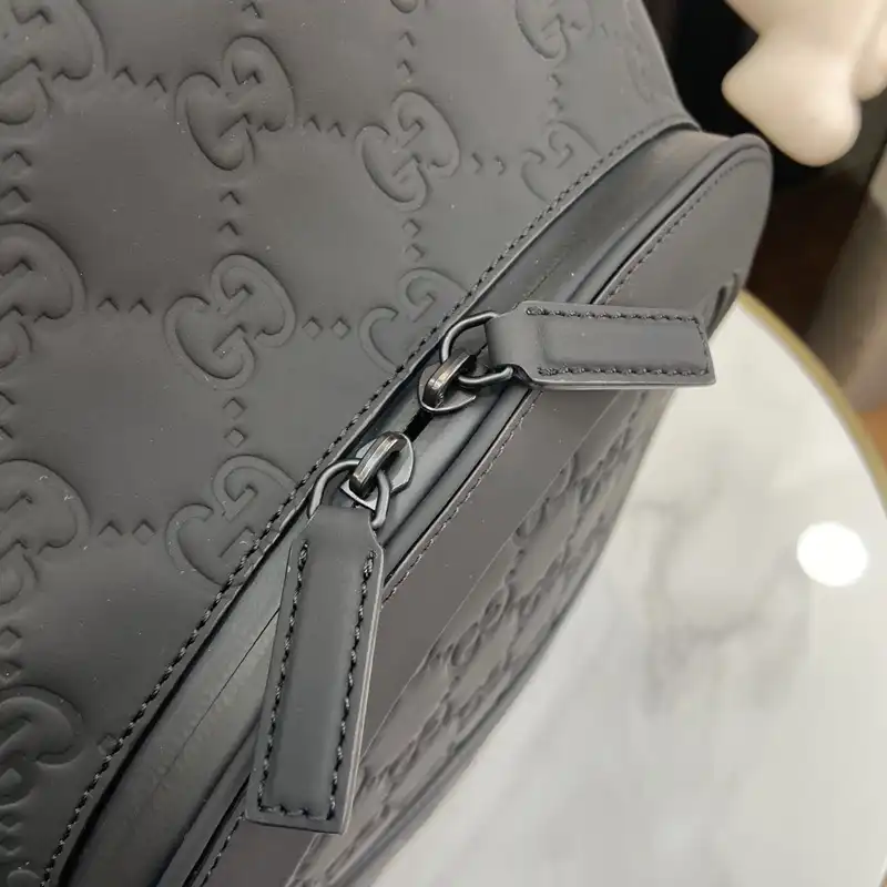 G*u*i bags 2401ya0075