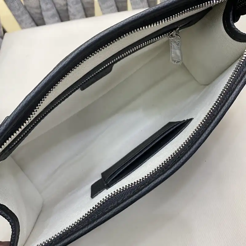 G*u*i bags 2401ya0094