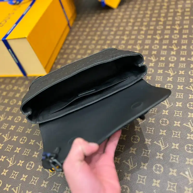 LV Bags 2404YA0032
