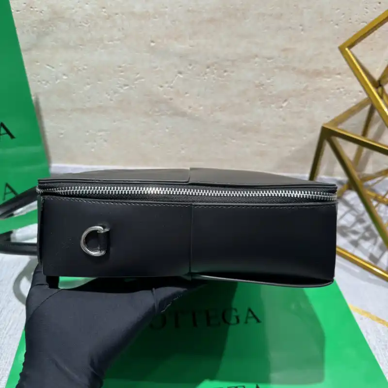 b0tte*a Ven*ta bags 2406ya0020