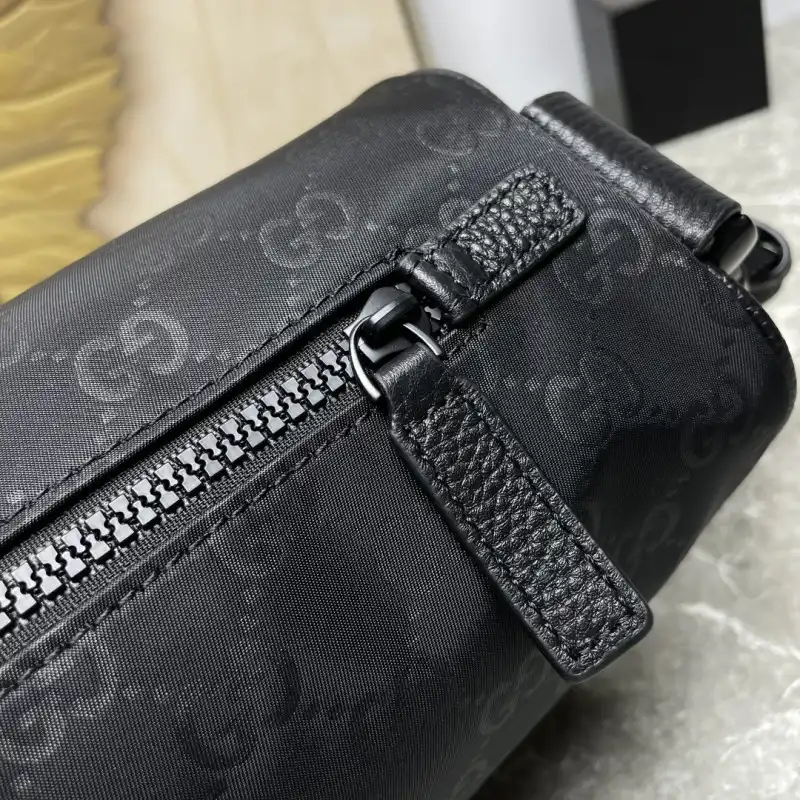 G*u*i bags 2406ya0153
