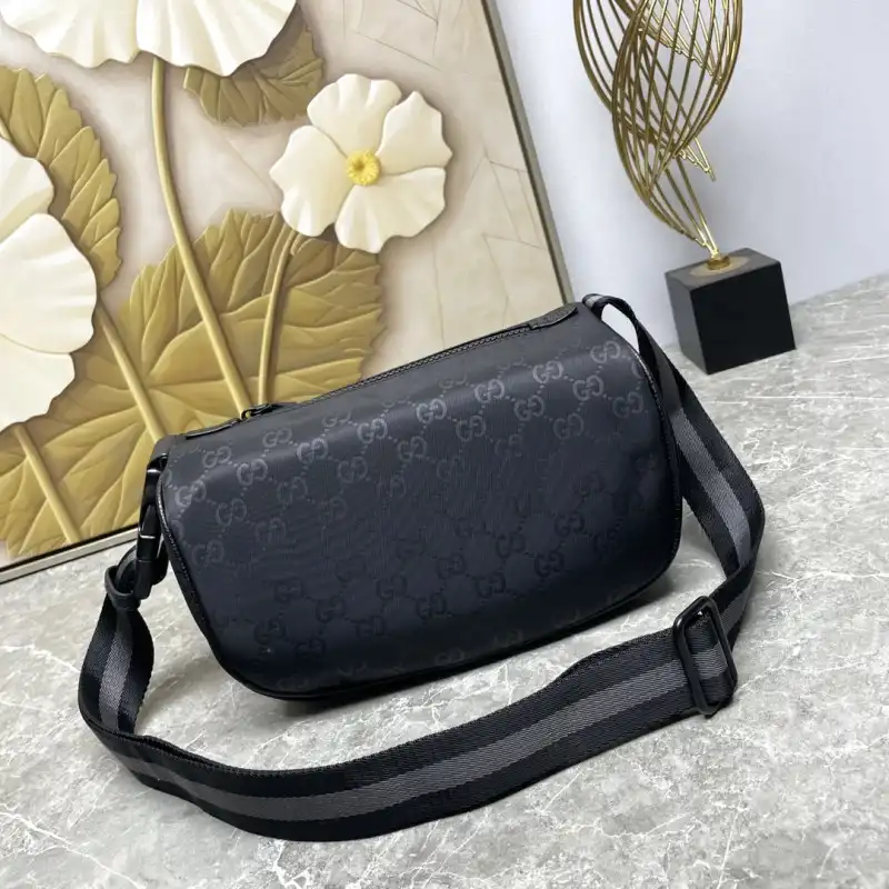 G*u*i bags 2406ya0153