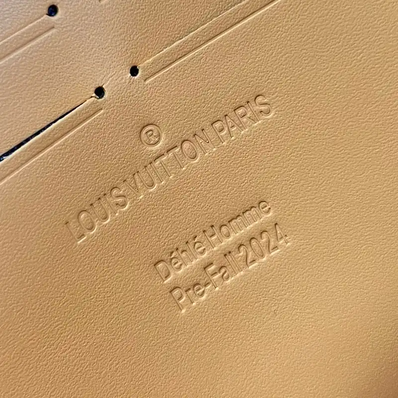 G*u*i bags 2407ya0020