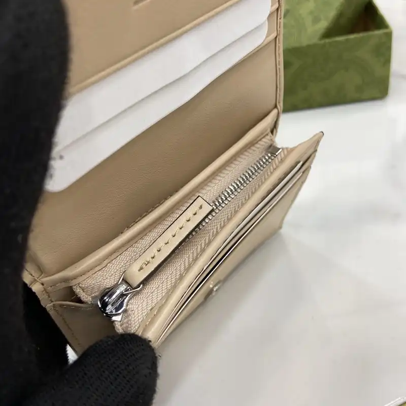 G*u*i bags 2407yz0255