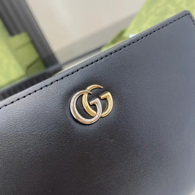 G*u*i bags 2407yz0257