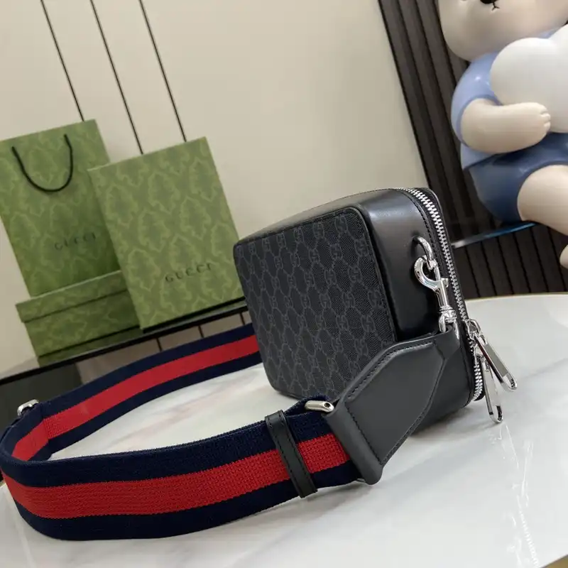 G*u*i bags 2407yz0274