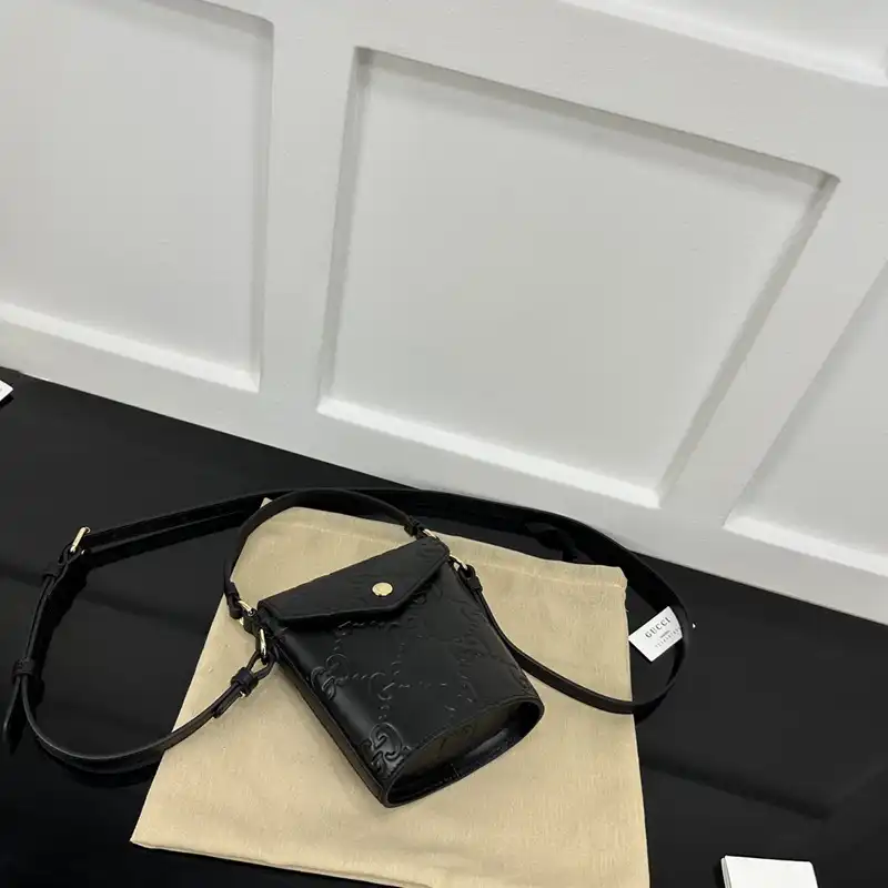 G*u*i bags 2407yz0290