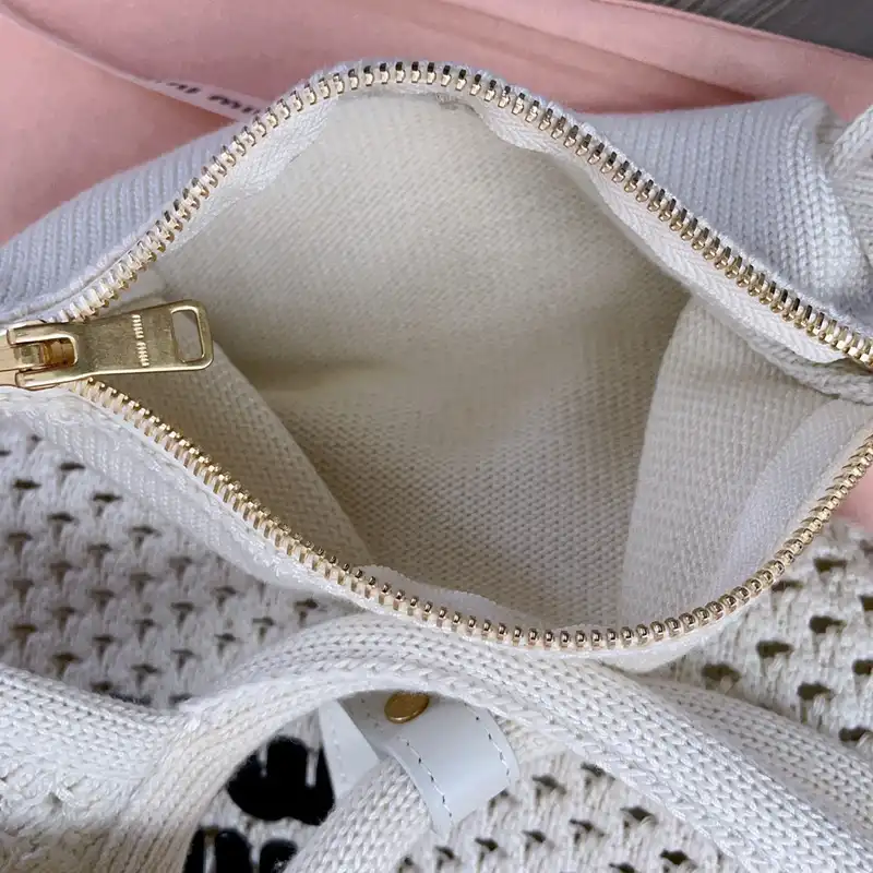 G*u*i bags 2408ya0050