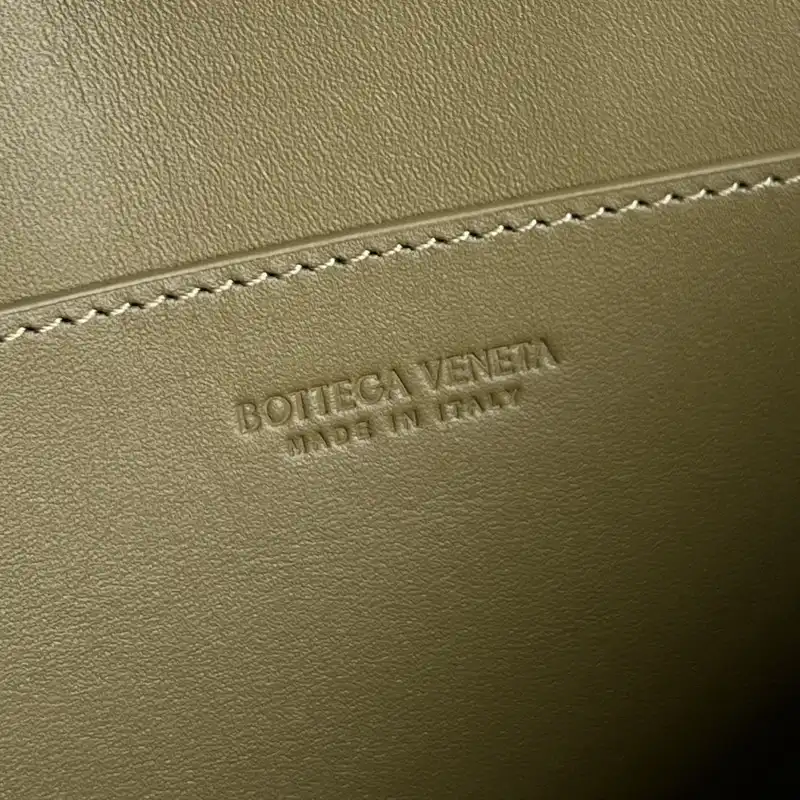 b0tte*a Ven*ta bags 2409sf0011