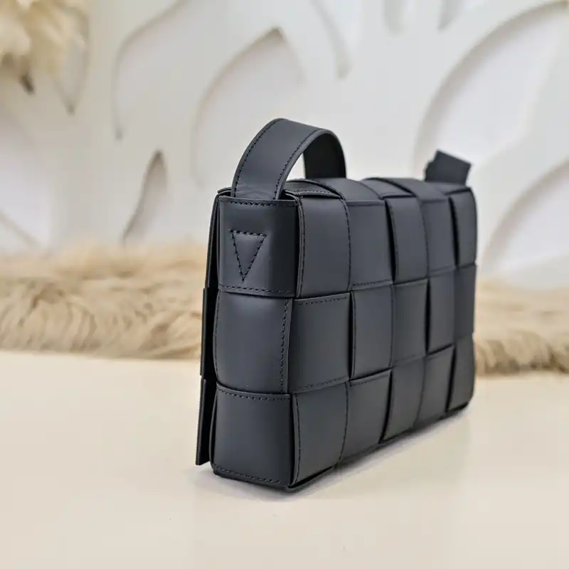 b0tte*a Ven*ta bags 2411ya0128