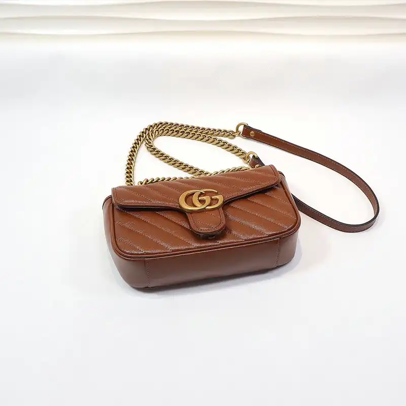 G*u*i bags 2012sh0005