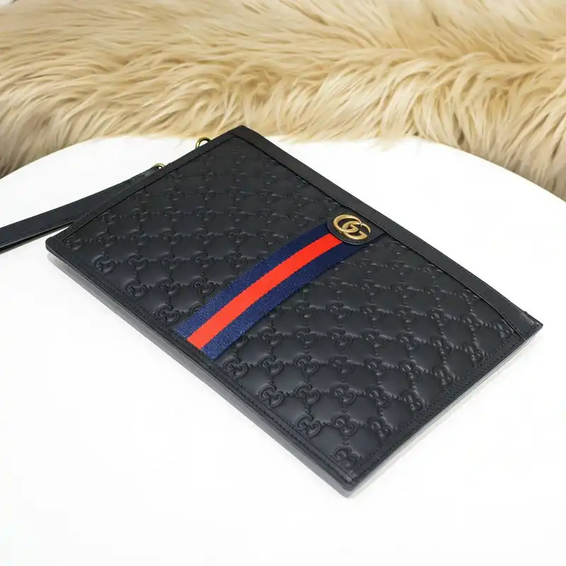 G*u*i bags 2012sh0079