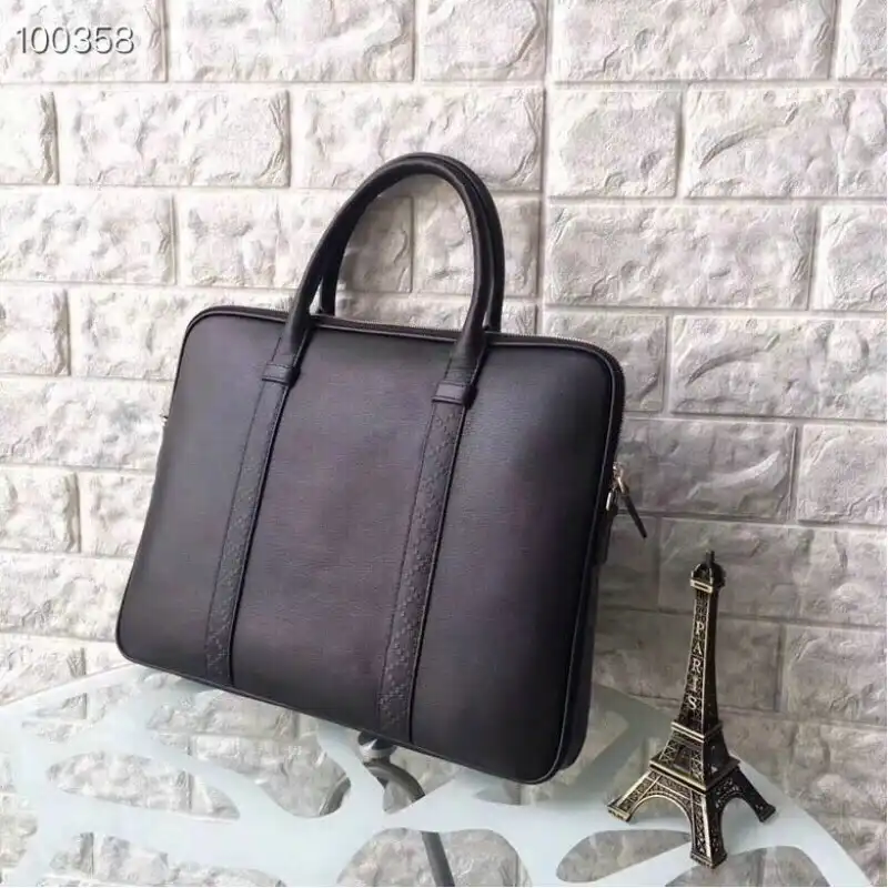 G*u*i bags 2012sh0082