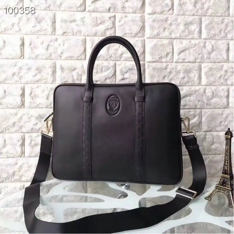 G*u*i bags 2012sh0082