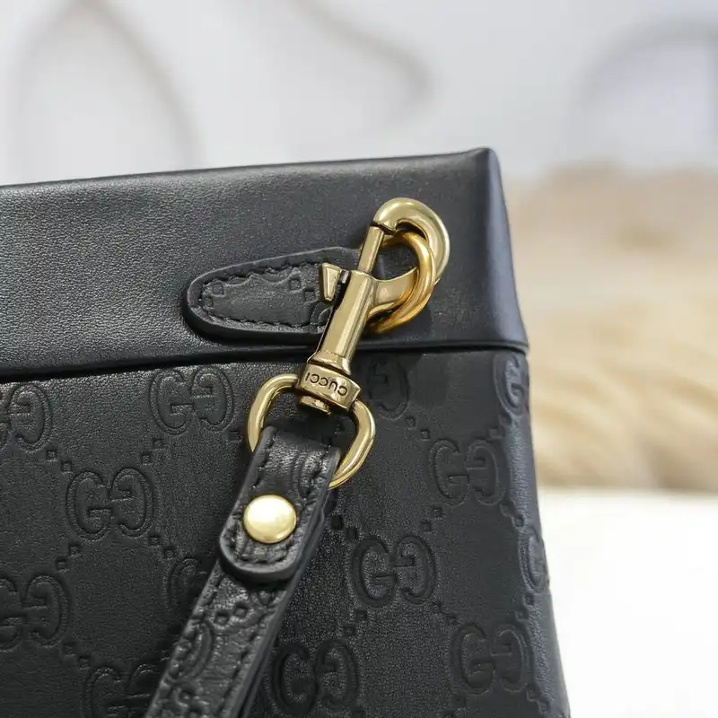 G*u*i bag 20ya11016
