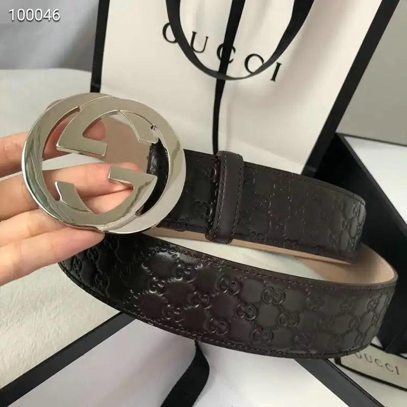 G*u*i s belts 19bl0023