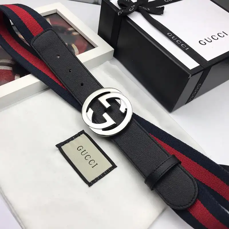 G*u*i s belts 19bl0086