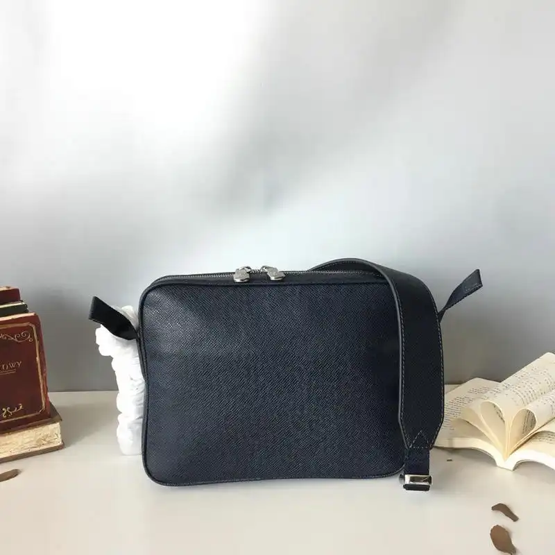 LV Bags 19T1L0080