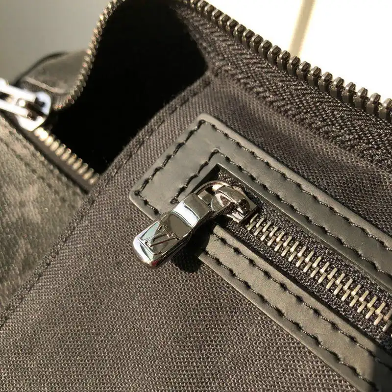 LV Bags 19T1L0196