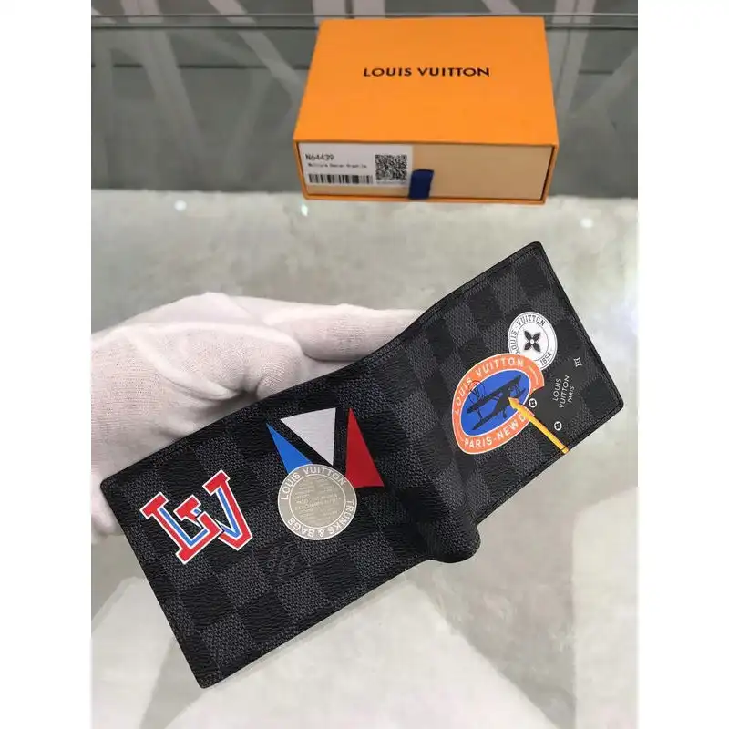 LV Bags 19T1L0360