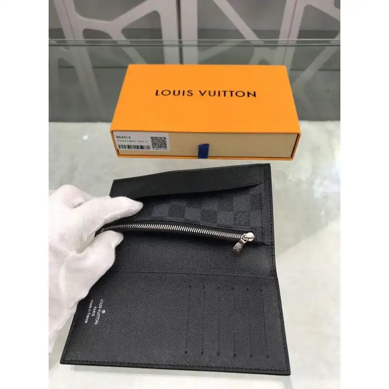 LV Bags 19T1L0532