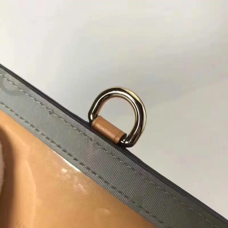 LV Bags 19T1L0542
