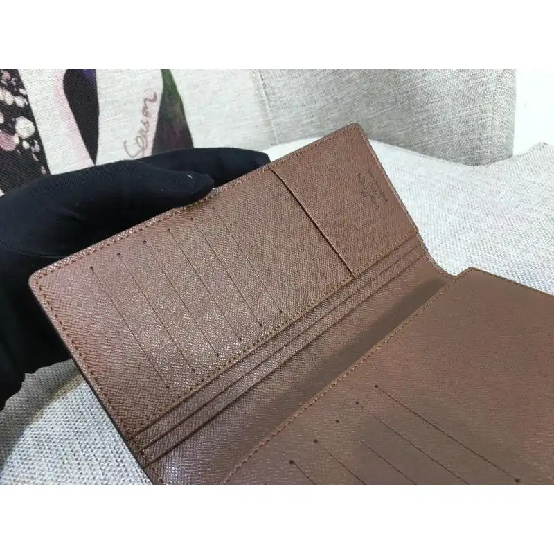 LV Bags 19T1L0621