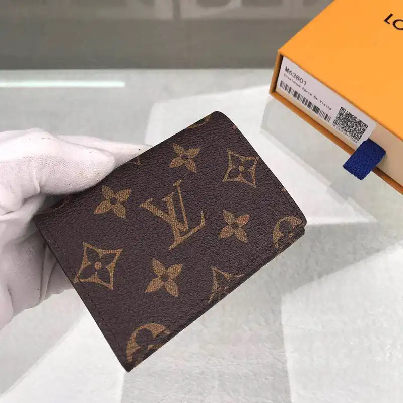LV Bags 19T1L0647