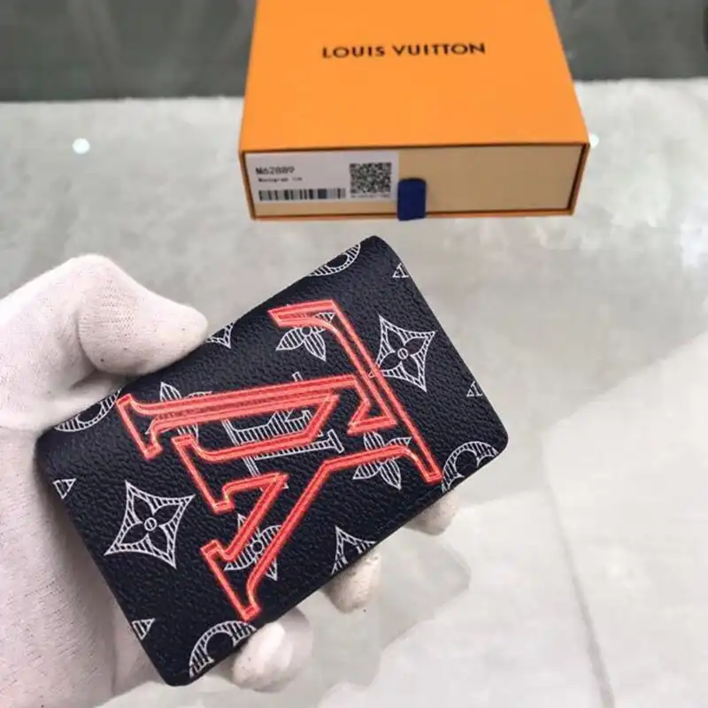 LV Bags 19T1L0652