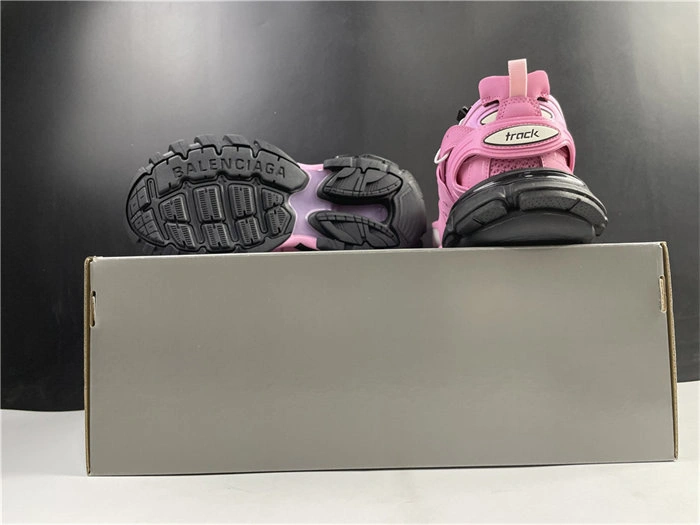 Sporty BLCG TRACK SNEAKER 542023 W1GBB 4499