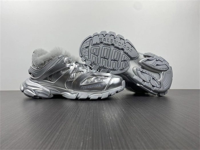 BLCG TRACK SNEAKER 668556 W3FS2 Premium 4430