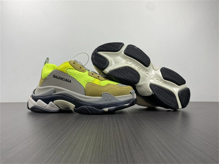BLCG TRIPLE SNEAKER 524039 W09O3 SmoothTexture 4412
