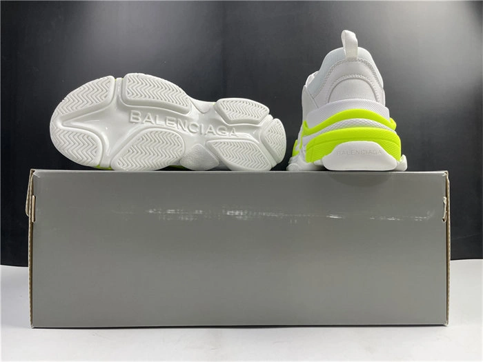 BLCG TRIPLE SNEAKER 536737 W0901 Vibrant 4491
