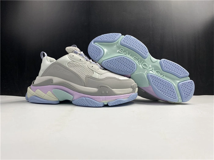 Timeless BLCG TRIPLE SNEAKER 536737 W2FW1 4540