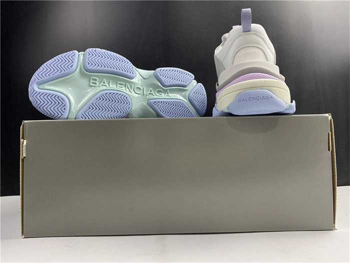 Timeless BLCG TRIPLE SNEAKER 536737 W2FW1 4540